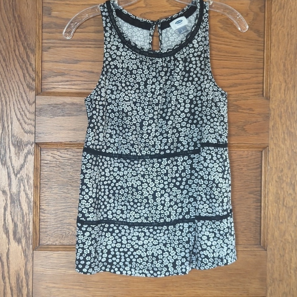 Old Navy Black And White Ditsy Floral Tank Top Size Small